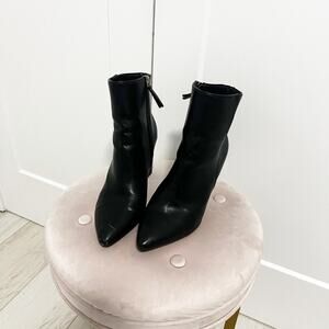 Steve Madden Heeled Black Leather Ankle Booties Size 10